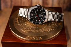 ULA DIVER - Volcanic Obsidian Black